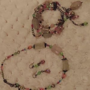 Beautiful Tres Jolie necklace, bracelet and earrings.